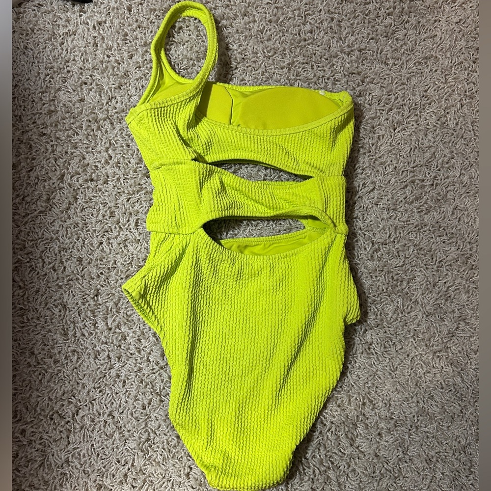 NWOT Aerie Womens XS Yellow/Lime Crinkle Cut Out One Shoulder One Piece Swimsuit - Picture 5 of 6